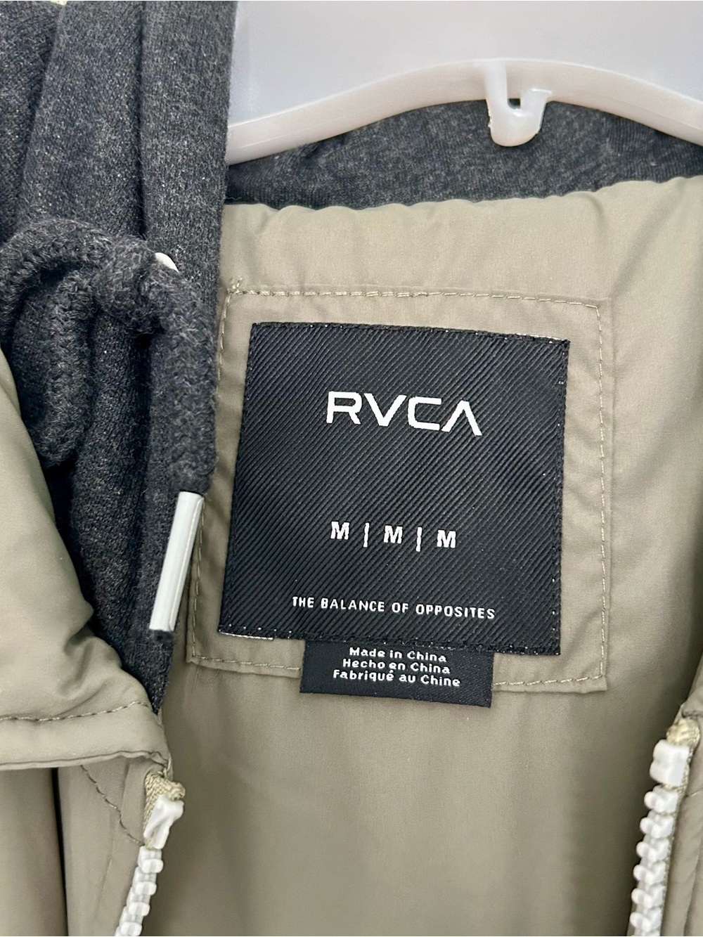 NWT- RVCA Puffer Full-Zip Hoodie, Camo Green Black, Mens M - Picture 4 of 6
